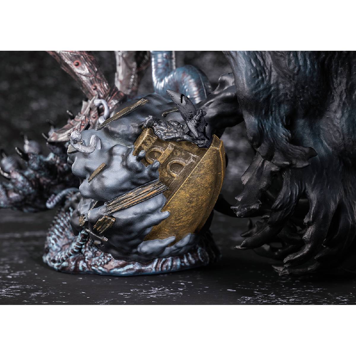 FIGUARTS ZERO GUTS (BERSERKER ARMOR) TAMASHII NATIONS