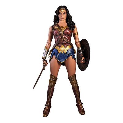 FIGURA ACCION WONDER WOMAN MOVIE 1 4 SCALE WONDER WOMAN 45 CM  NECA